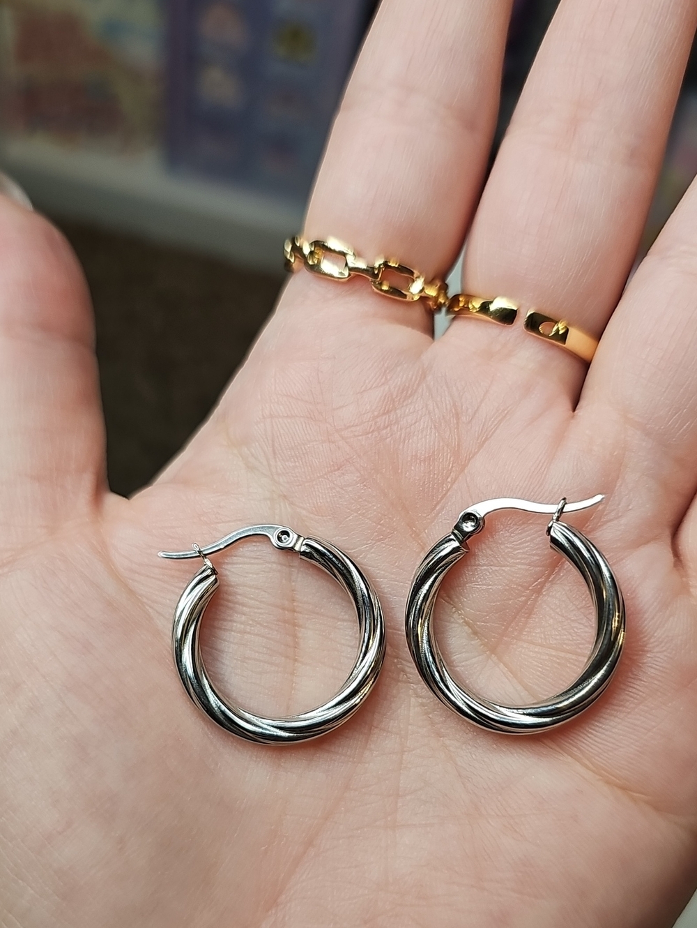 Silver Twisted Earrings 2pc New Modern Retro Style